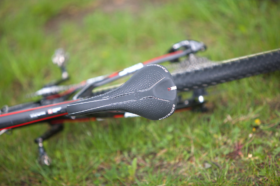 BMC Te02 zákaznická stavba - Bontrager sedlo