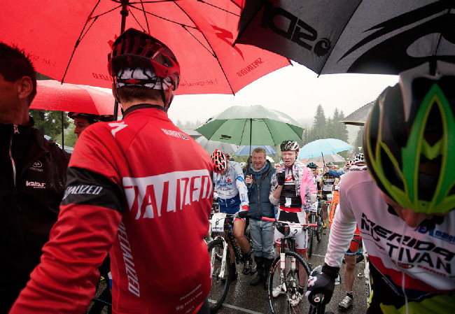 Český pohár XCO #2 - Bedřichov 2014: na startu šlo ještě šprýmovat