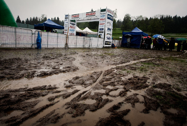 Český pohár MTB - XCE #1 - Bedřichov 2014: jaké sporty se v takovém nečasu provozují?