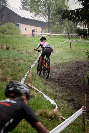 Český pohár XCO #2 - Bedřichov 2014: každý si hledal tu nejsušší cestičku