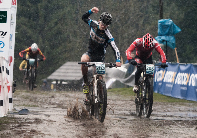 Český pohár MTB - XCE #1 - Bedřichov 2014: Jonáš Březina vítězí v kategorii Kadetů