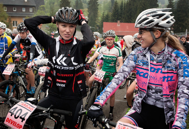 Český pohár XCO #2 - Bedřichov 2014: Pavlína Šulcová a Jitka Škarnitzlová