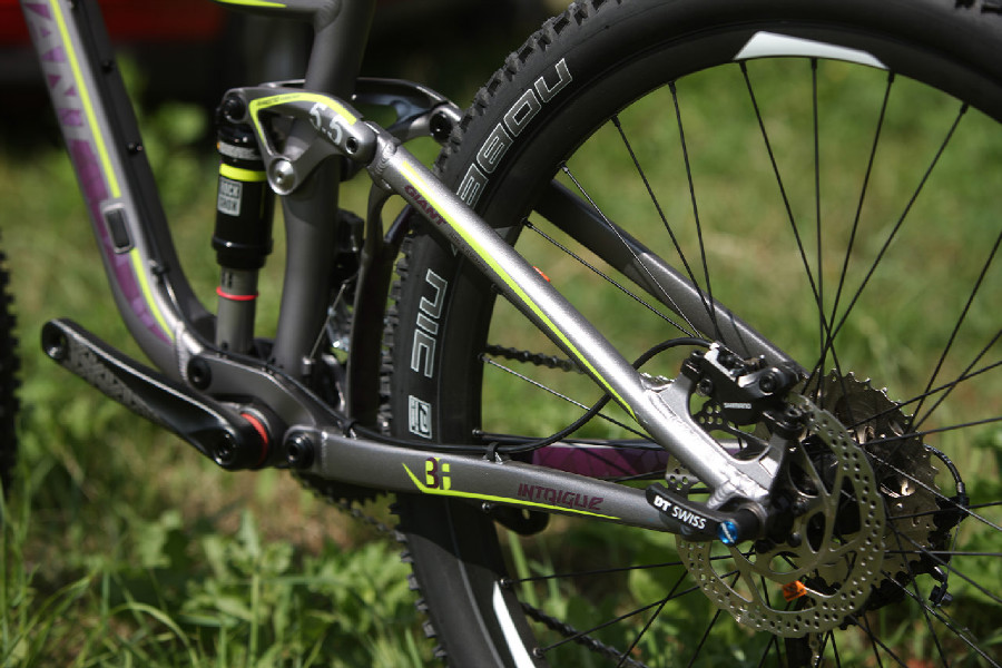 Giant Intrigue 27.5 2