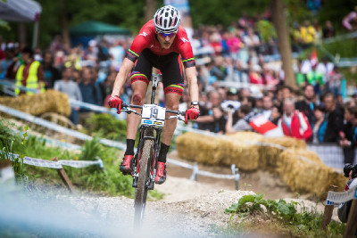 Jaroslav Kulhavý i po pádu pokračoval v závodě