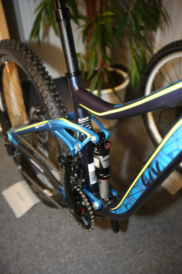 Giant 2015 prezentace