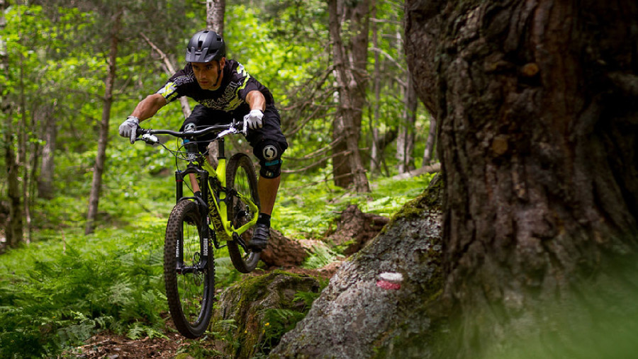 Commencal Meta AM V4