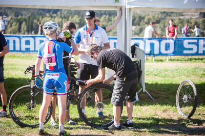 Defekt Jany Czeczinkarové a bleskurychlý Zboňa v akci