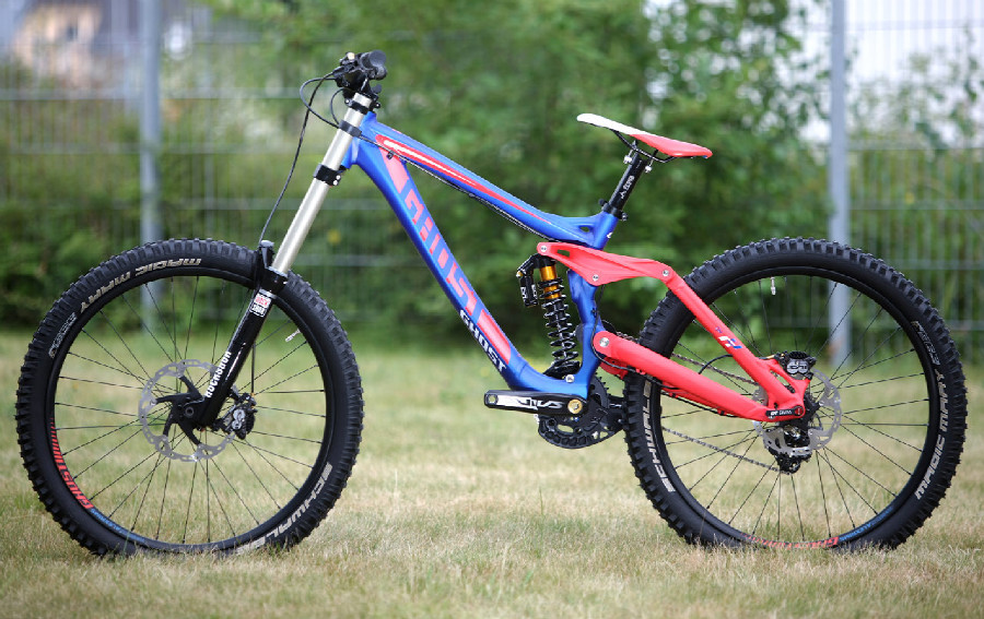 Ghost DH 9