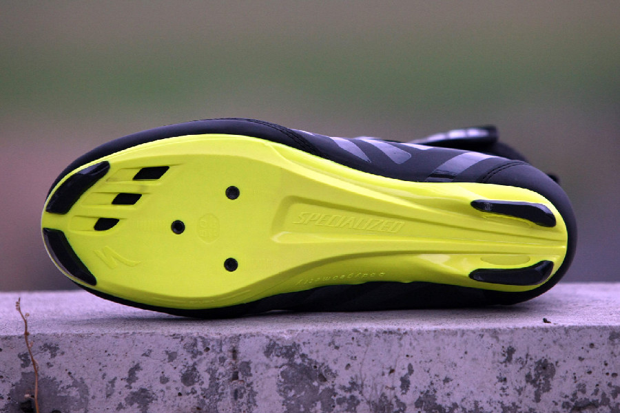 Zimní tretry 2015 - Specialized Defroster