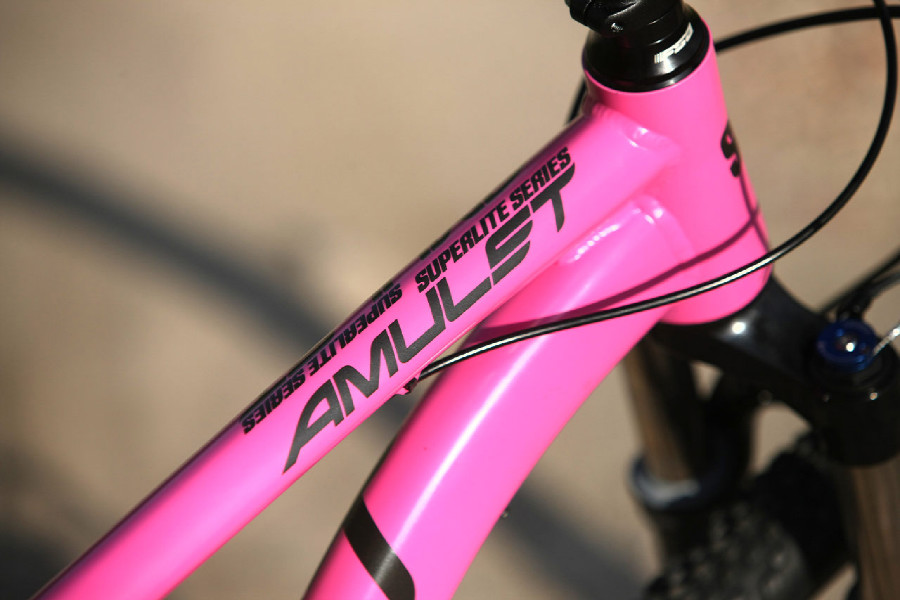 Amulet Big José! 29 11.400 2015