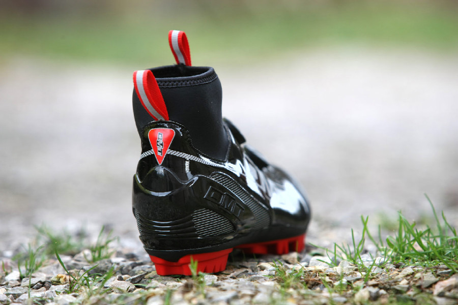 Zimní tretry 2015 - DMT NIX MTB