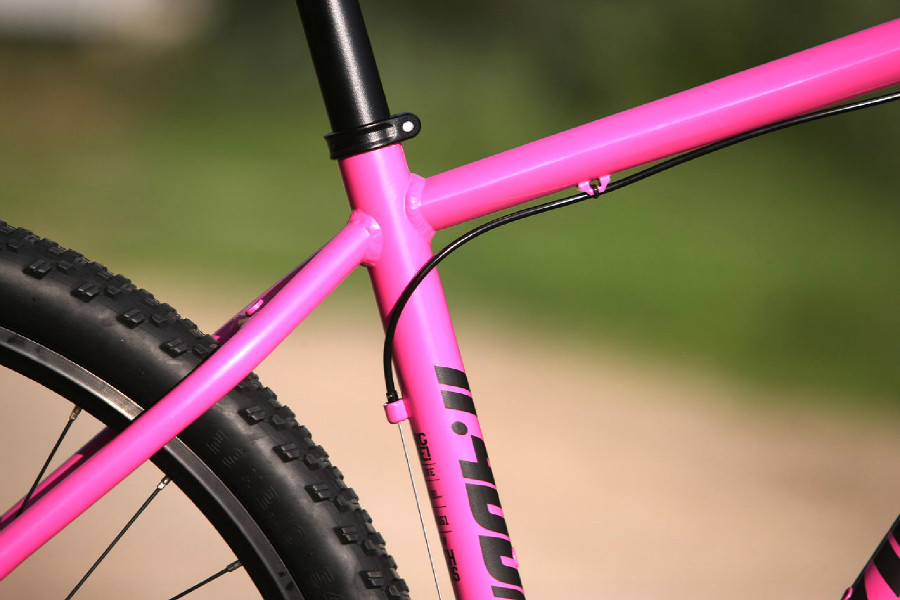 Amulet Big José! 29 11.400 2015