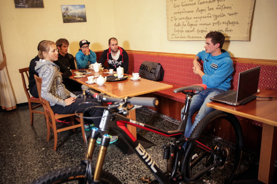 Představení BMC Trailfox TF01 XTR Di2