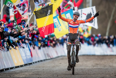 Mathieu van der Poel nejmladším mistrem světa