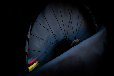 Járova kola osvítilo