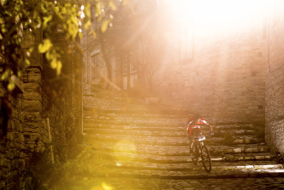 Florian Vogel míří pro žlutý trikot