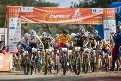 start nedělního XC v podání elity