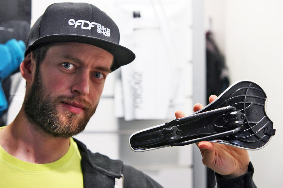 Střípky For Bikes 2015 Kamil tatarkovič představuje Morgaw