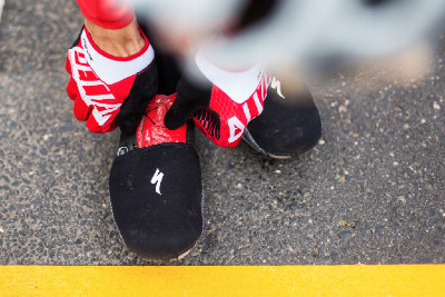 Jaroslav Kulhavý na startu v "bačkorách"