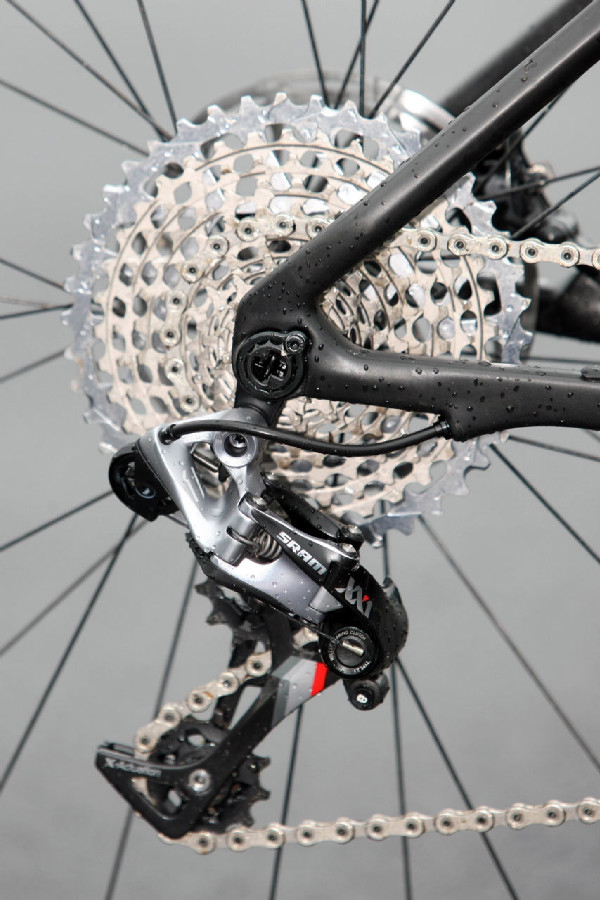 Focus prototyp Floriana Vogela - nový tvar zadní patky