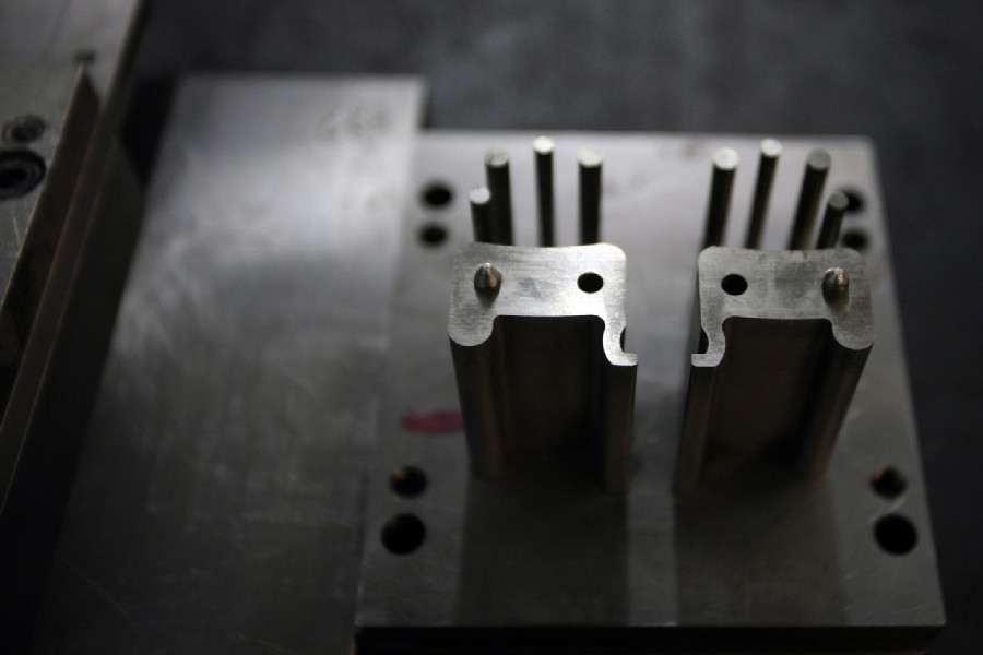 Na návštěvě v Goldfren - lisovací matrice pro výrobu kovových částí destiček