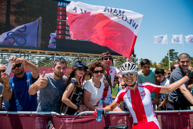 Bronzová Maja Wloszczowska se svou rodinou