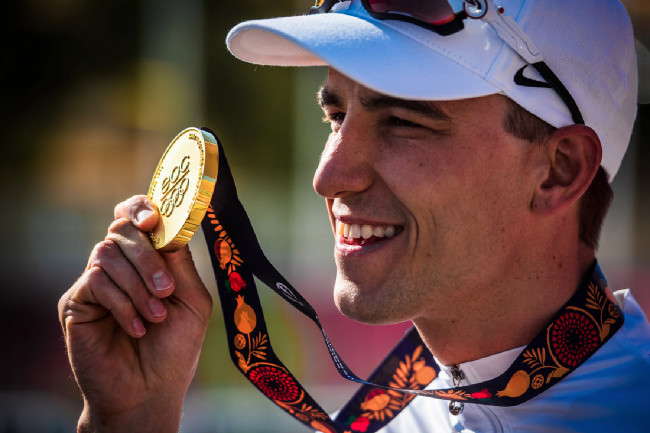 Je pěkná Nino, ale....