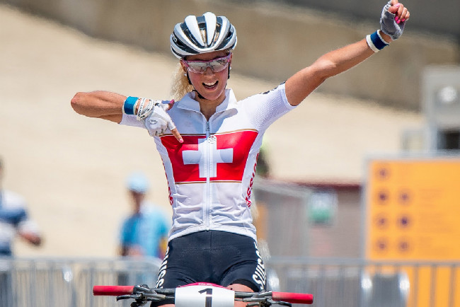 Do Baku měli Švýcaři připravené speciální dresy a Jolanda Neff je na to patřičně pyšná