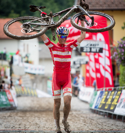 Mistrovství Evropy XCO 2015 - sobota - suverén Simon Andreasen 