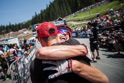 radost stříbrné Ley Davison