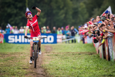 Annika Langvad vyhrává svůj první závod světového poháru