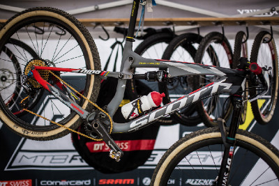 Nový Scott Spark Nino Schurtera