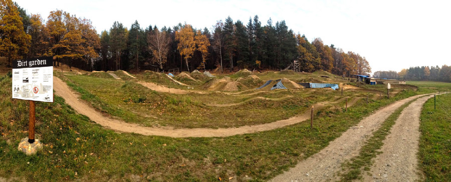 Rychleby - podzim 2015 - Dirt park Zahrádky