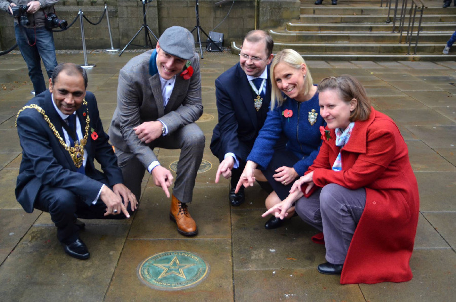 Steve Peat uveden na sheffieldský "chodník slávy"
