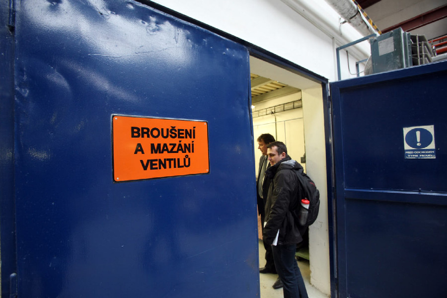 Mitas veloduše - přípravna ventilků před lepením