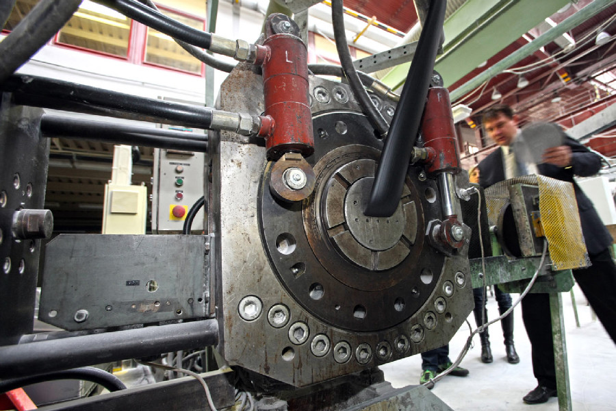 Mitas veloduše - výstup z první úrovně zpracování gumy