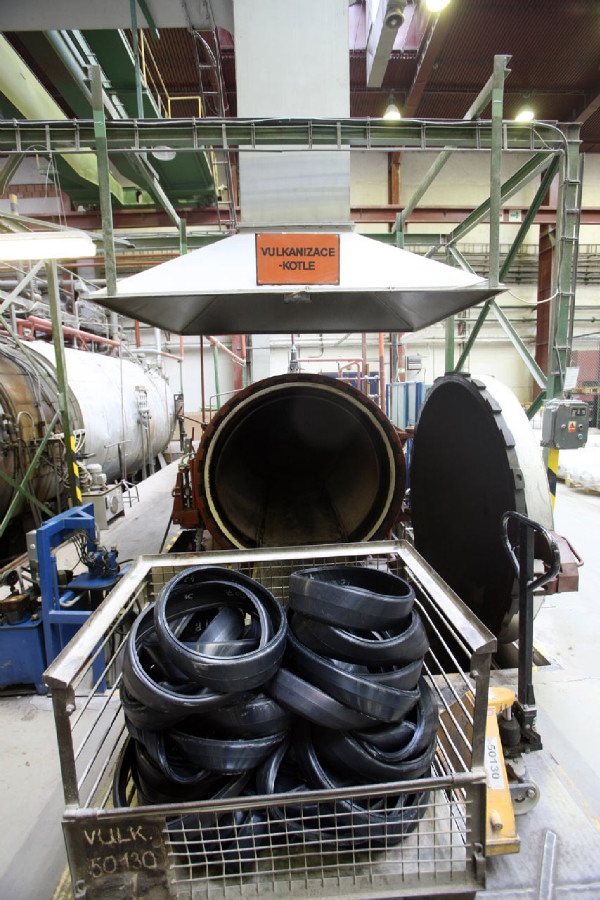 Mitas veloduše - vulkanizace