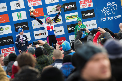 MČR cyklokros 2016: 1. Mikulášková, 2. Havlíková, 3. Nosková