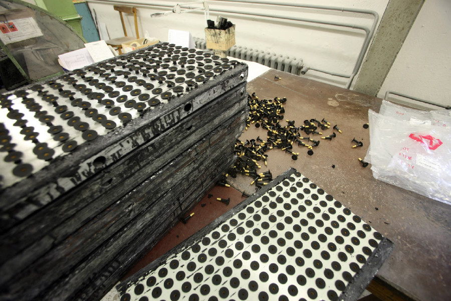 Mitas veloduše - přípravna ventilků před lepením