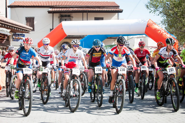 Sunshine Cup #1 - start žen do 3. etapy