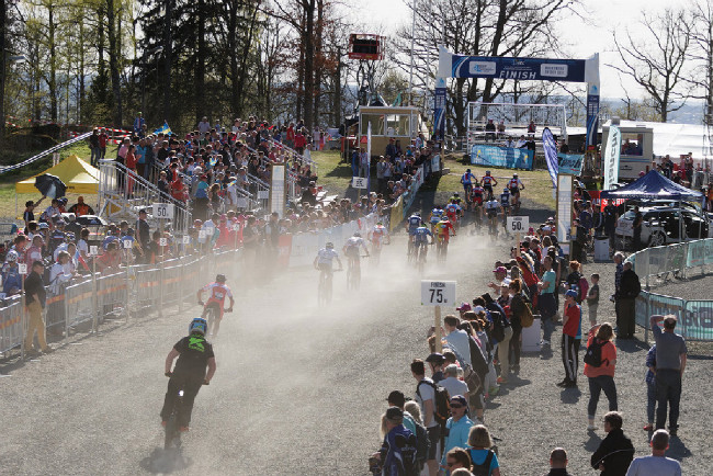 Tady už Vastlík na první figuře