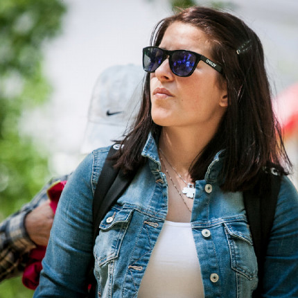 Přítelkyně Ondry Cinka bedlivě střeží trať