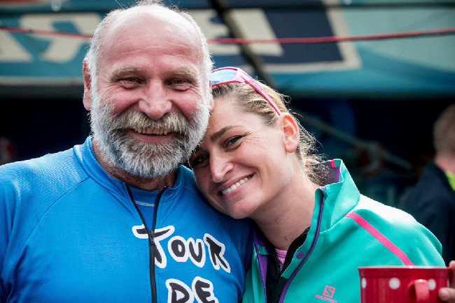 Bahno, déšť a přece úsměv na tváři