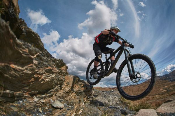 Fotogalerie: Trek 2017 nový Fuel EX 27,5 plus