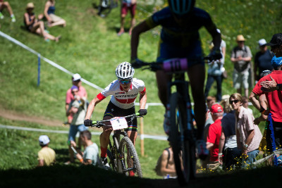 Annika Langvad ztrácí vedoucí pozici