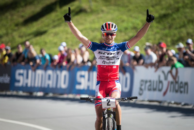 Titouan Carod vyhrává závod mužů do 23 let