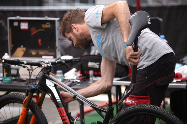 BMC Juliena Absolona - montáž teleskopické sedlovky