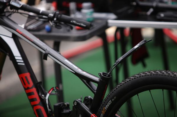 BMC Juliena Absolona - montáž teleskopické sedlovky