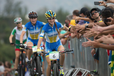  Yana Belomoina míří na závodiště