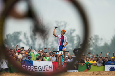 Jaroslav Kulhavý dojíždí druhý